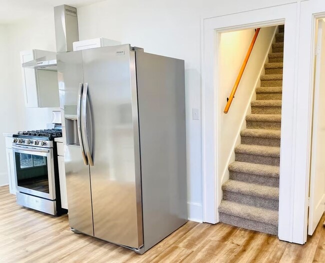 Photo - Beautiful Historic Home on Front Street in Lynden