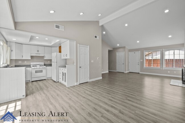 Photo - 25769 Quilla Rd