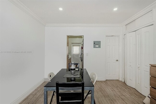 Photo - 719 Euclid Ave Unit 3