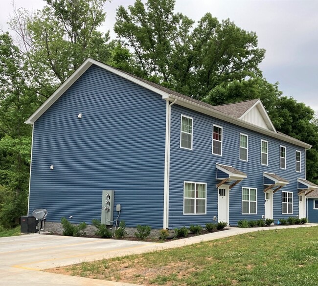 Photo - 767 Monroe St