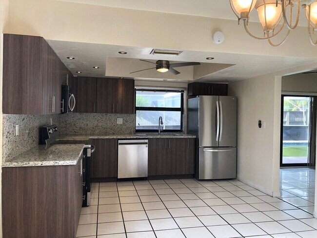 Photo - 4630 NW 25th St