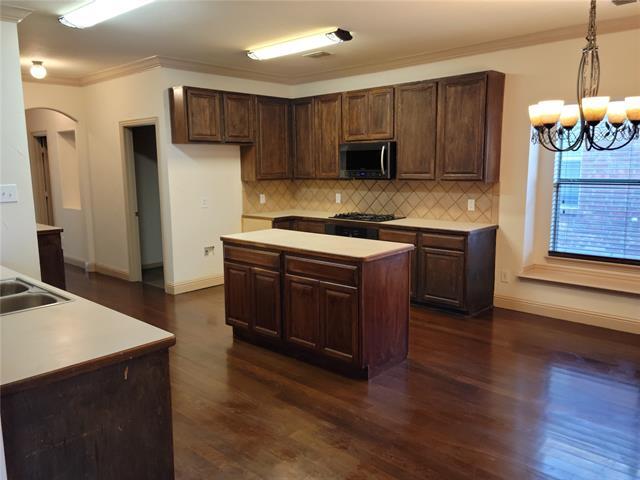 Photo - 4521 Maidstone Way