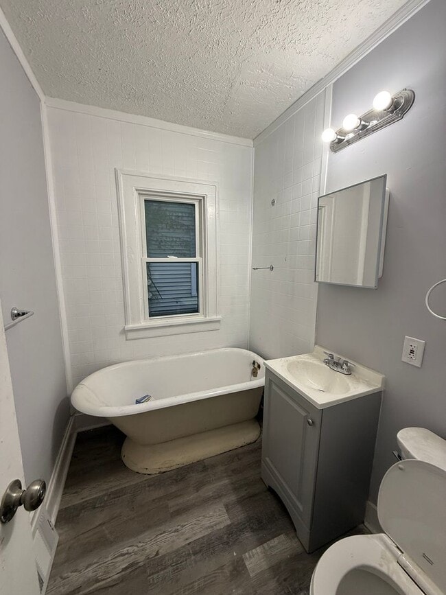 Photo - 18906 Ironwood Ave Unidad DN