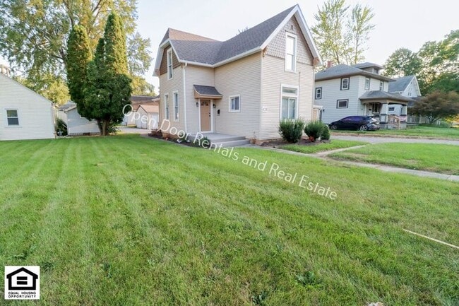 Building Photo - 428 1/2 Lincoln Highway E Rental