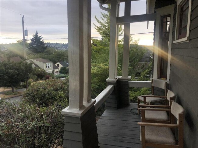 Photo - 342 NW 49th St