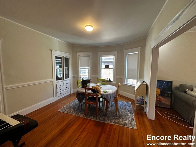 Photo - 17 Hunnewell Ave Unit #2