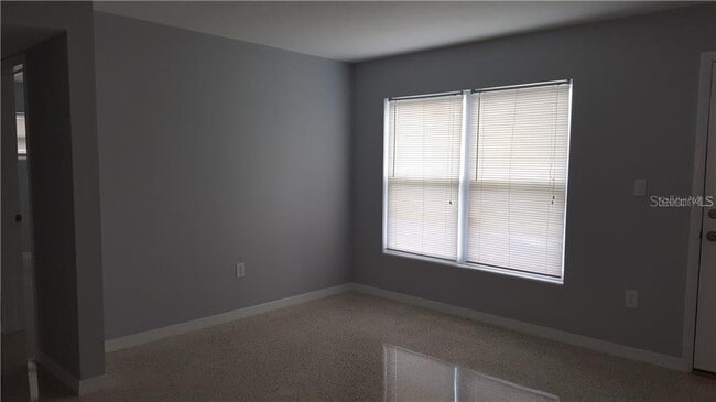 Photo - 5211 Hemlock Dr