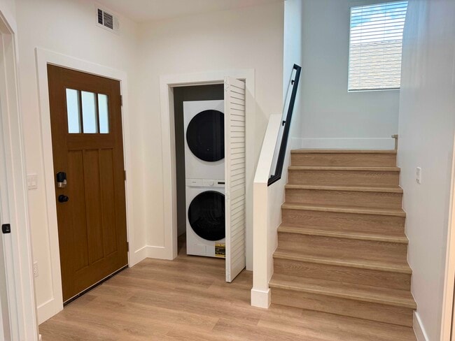 Photo - 678 E 45th St