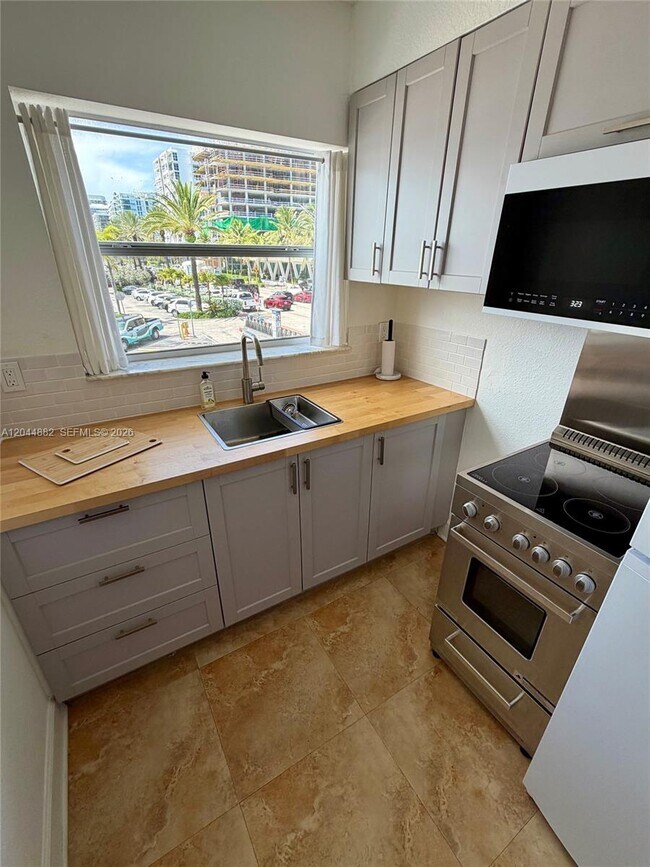 9248 Collins Ave Unit 205