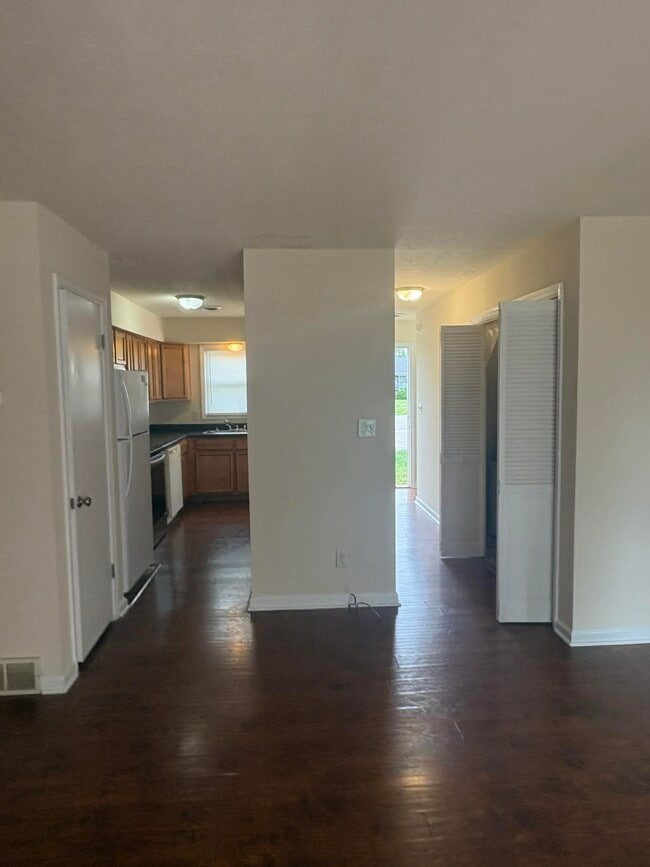 Photo - 1708 Highland Way