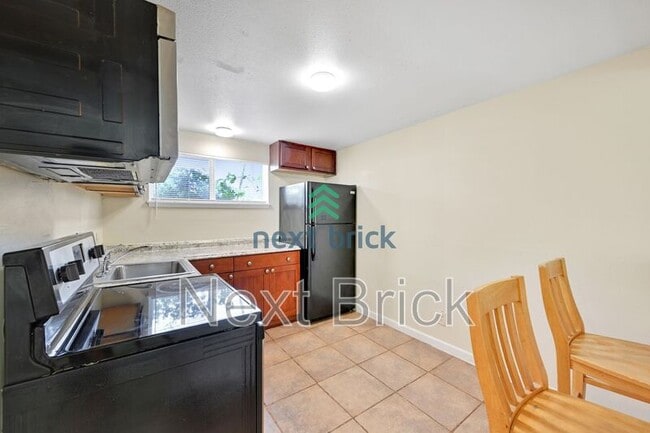 Photo - 701 S Kenyon St