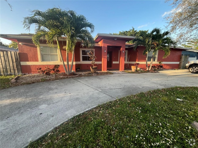 Building Photo - 3421 SW 12th Ct Rental