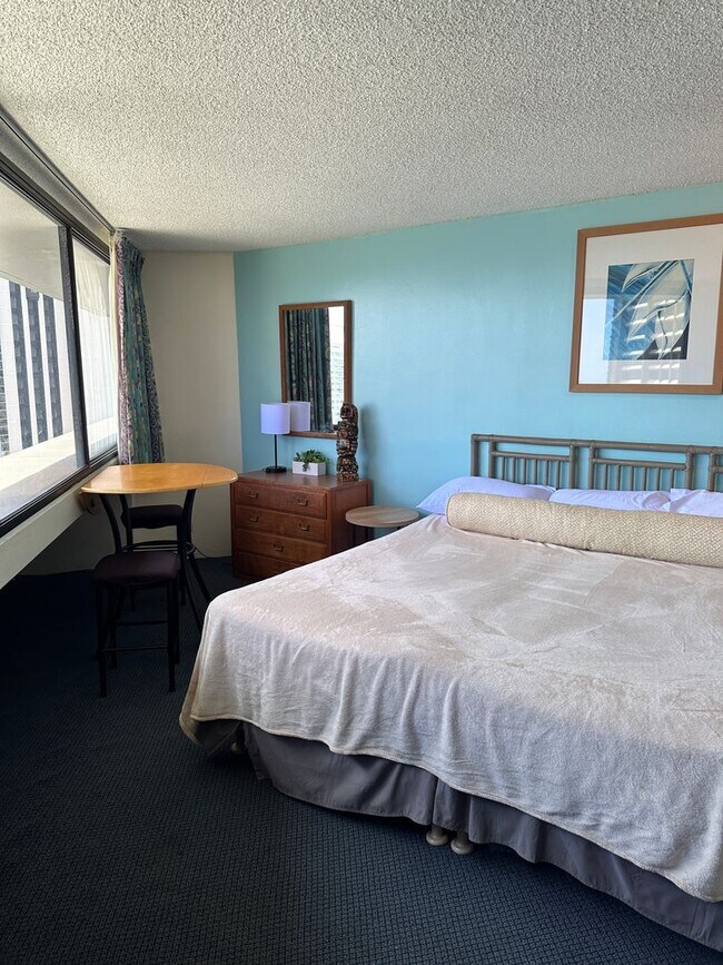 Photo - Waikiki Marina Studio with Ocean Views Unit 2904