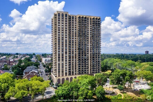 Building Photo - 7855 JFK Blvd E Unit 17H Rental
