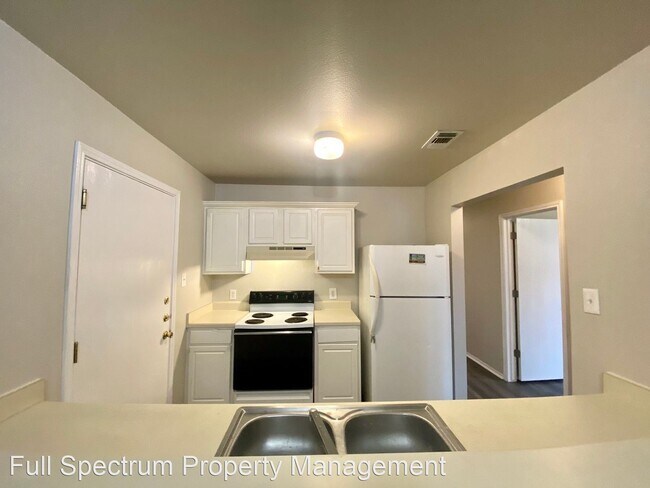 Photo - 3 br, 2 bath House - 8846 Old Sky Harbor