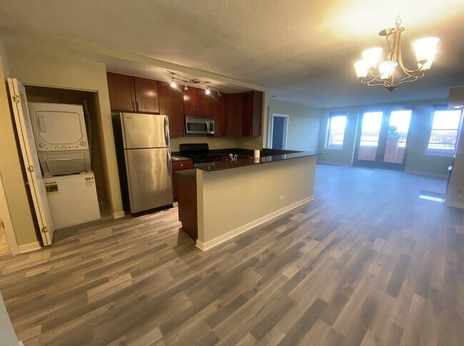 Photo - 3550 W Montrose Ave Unit 508