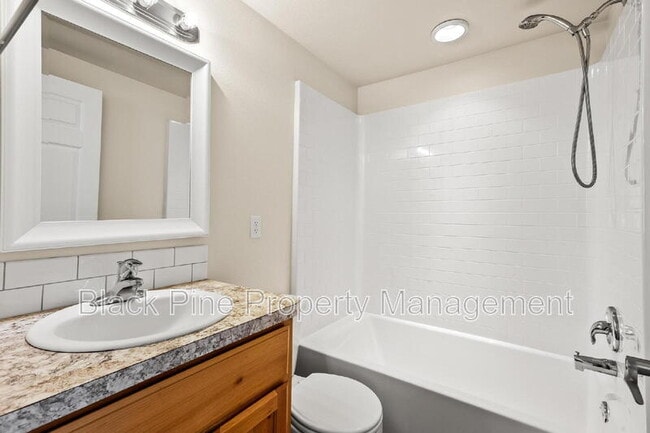 Photo - 331 Lone Star Rd