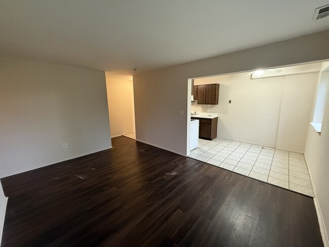 Photo - 45240 Keding St