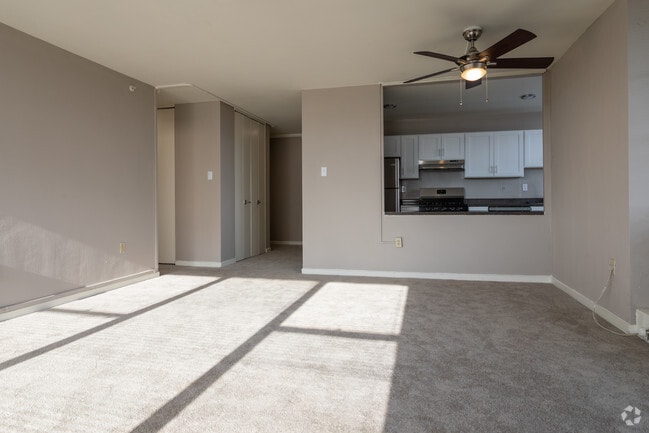 Living Room - Towne House Apartments