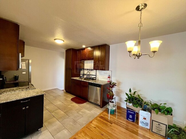 Photo - 1780 Quebec St