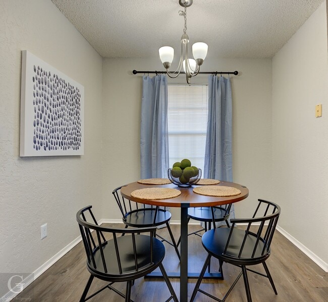 Photo - The Encore on Kingston