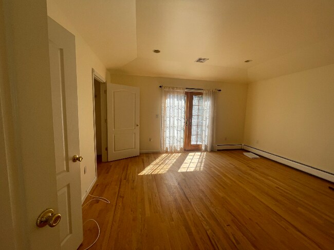 Building Photo - 4 Lafayette Ave Rental
