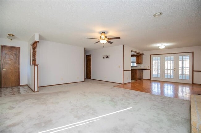 Photo - 12 Deddington Dr