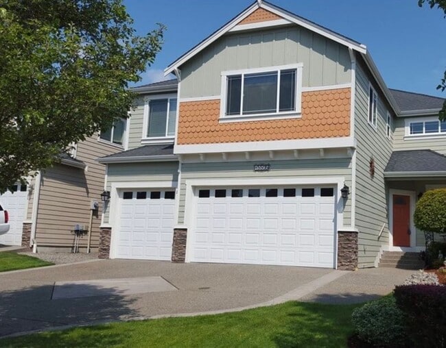 Building Photo - Beautiful 5 Bed/3Ba Single Family Home