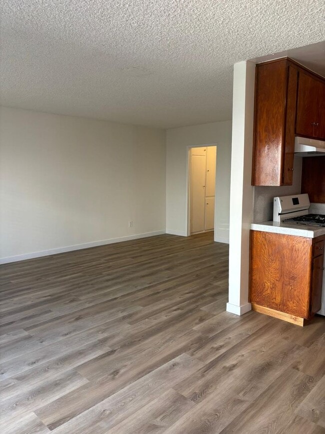 Photo - Apartment Building in Park Mesa Heights wi...