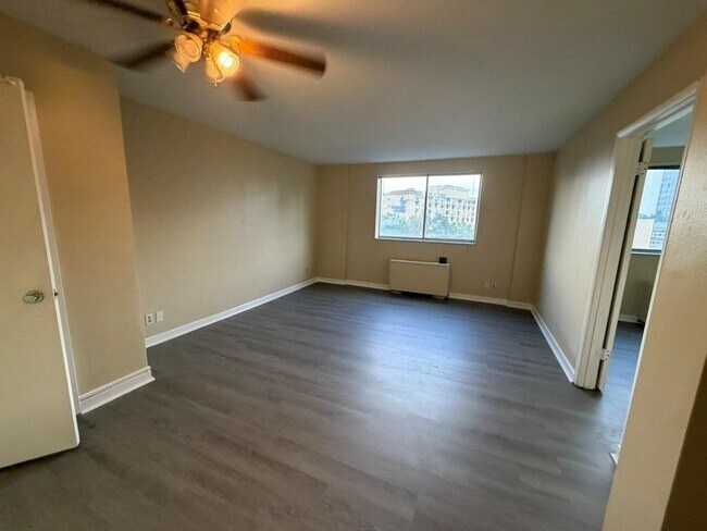 215 Piedmont Ave NE Unit 605