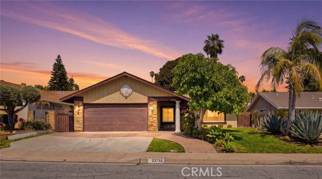 Building Photo - 23732 Aventura