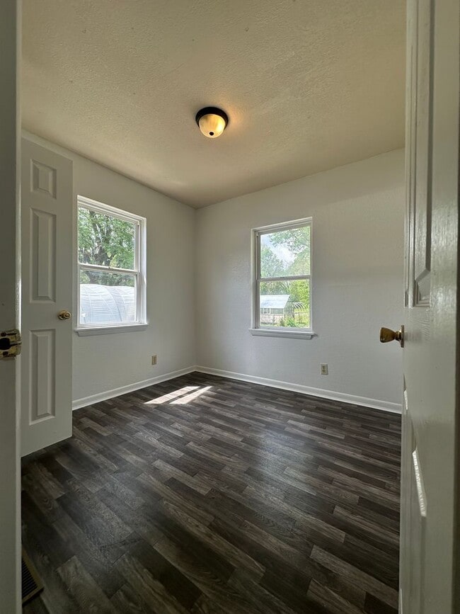 Photo - Your Next Home Just Dropped in Springfield!