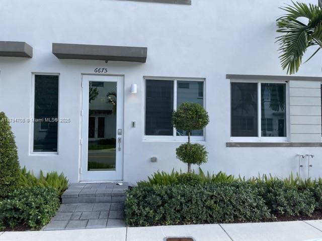 Photo - 6675 NW 102nd Path (Doral, FL)