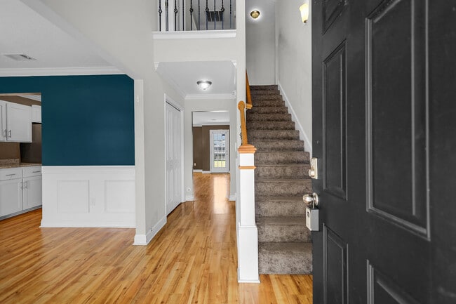 Photo - 721 Highgrove Ct