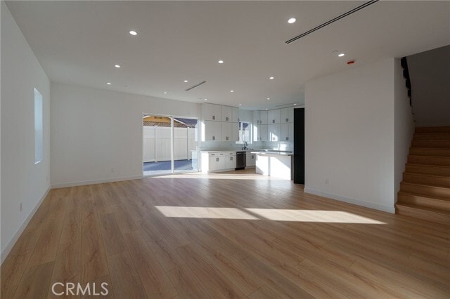 Photo - 14123 Emelita St