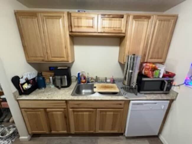 Photo - 1B/1B Pet Friendly Apartment South of BYU Unit 115