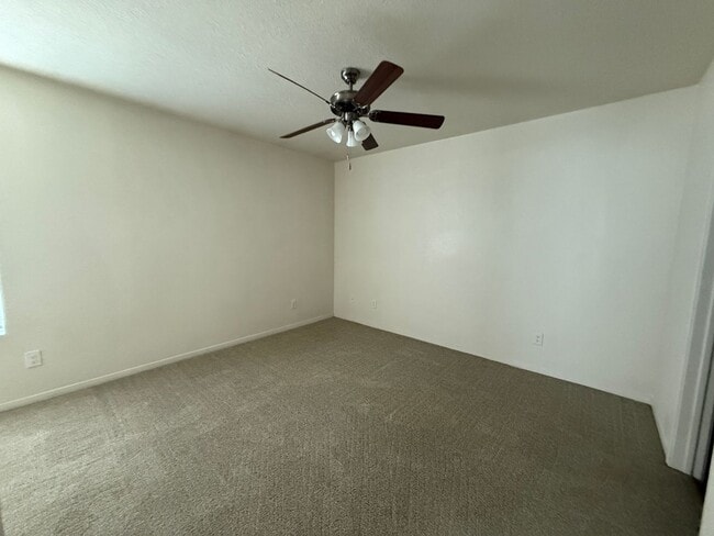 Photo - 4609 Waterproof Dr Unidad A