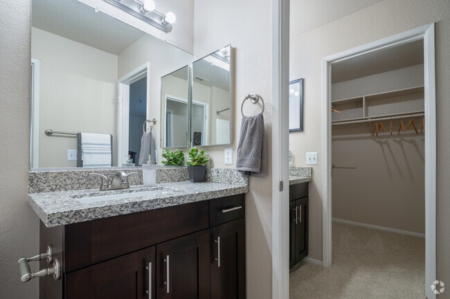 2BR, 1BA - Florencia