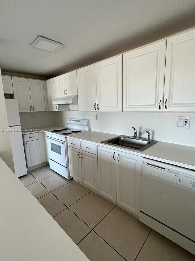 Photo - 17600 NW 68th Ave Unit B3010