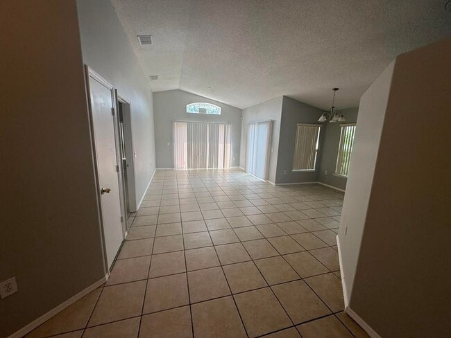 Photo - 1440 Timberbend Cir