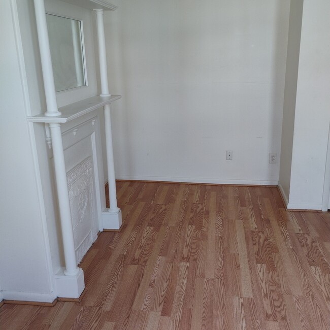 Photo - 452 A Hudson Ave