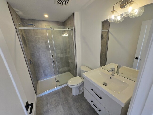 Photo - 4255 Lismer Ln