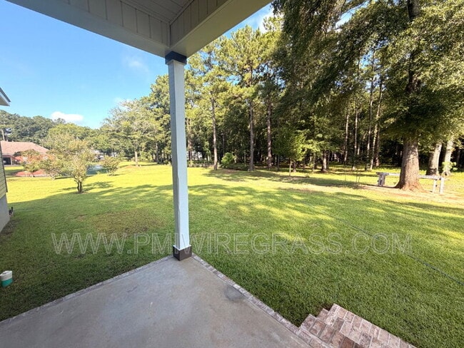 Photo - 326 Golf View Dr