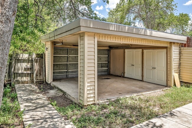 Photo - 1325 Bayou Dr
