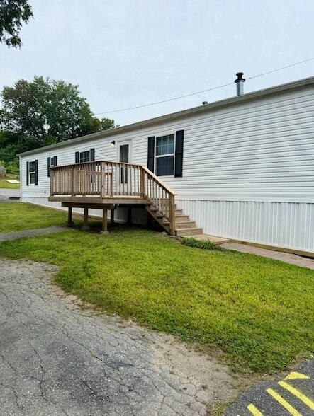 Building Photo - 260 Norwich-New London Turnpike Rental