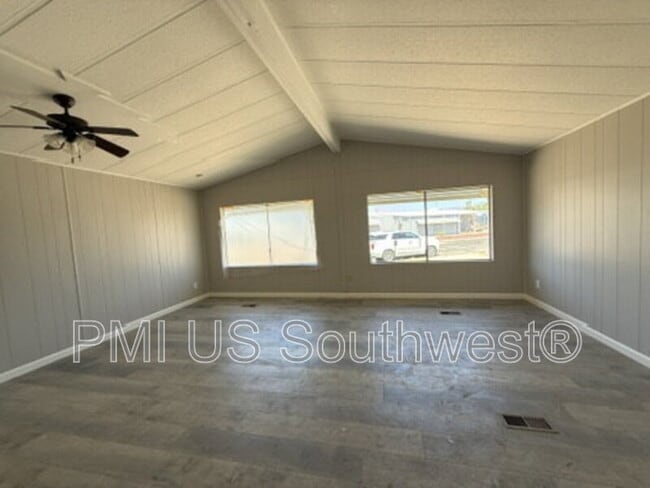 Photo - 1066 Mobile Ln