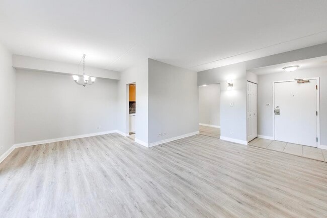 Photo - 6340 Americana Dr Unit 118