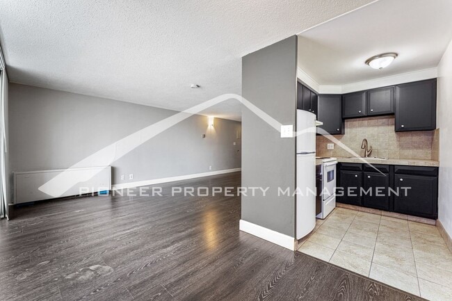 Photo - Stylish Studio with Large Patio and AC!