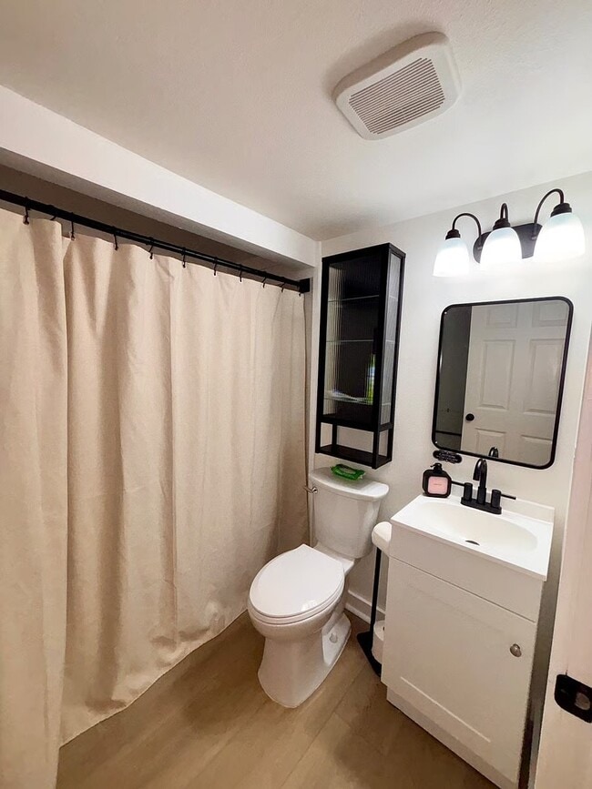 923 Pleasant Ave Unit 1
