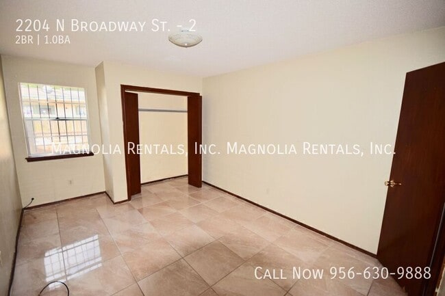 Photo - 2204 N Broadway St Unit 2